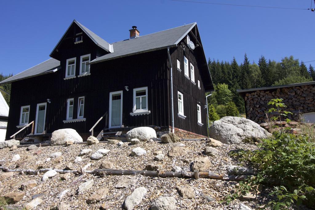 Apartamento Ferienhaus Anno Dazumal, Wie Zu Oma'S Zeiten Klingenthal Exterior foto