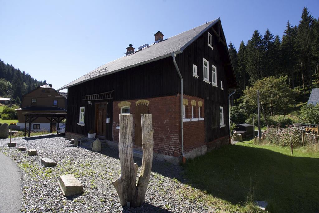 Apartamento Ferienhaus Anno Dazumal, Wie Zu Oma'S Zeiten Klingenthal Exterior foto